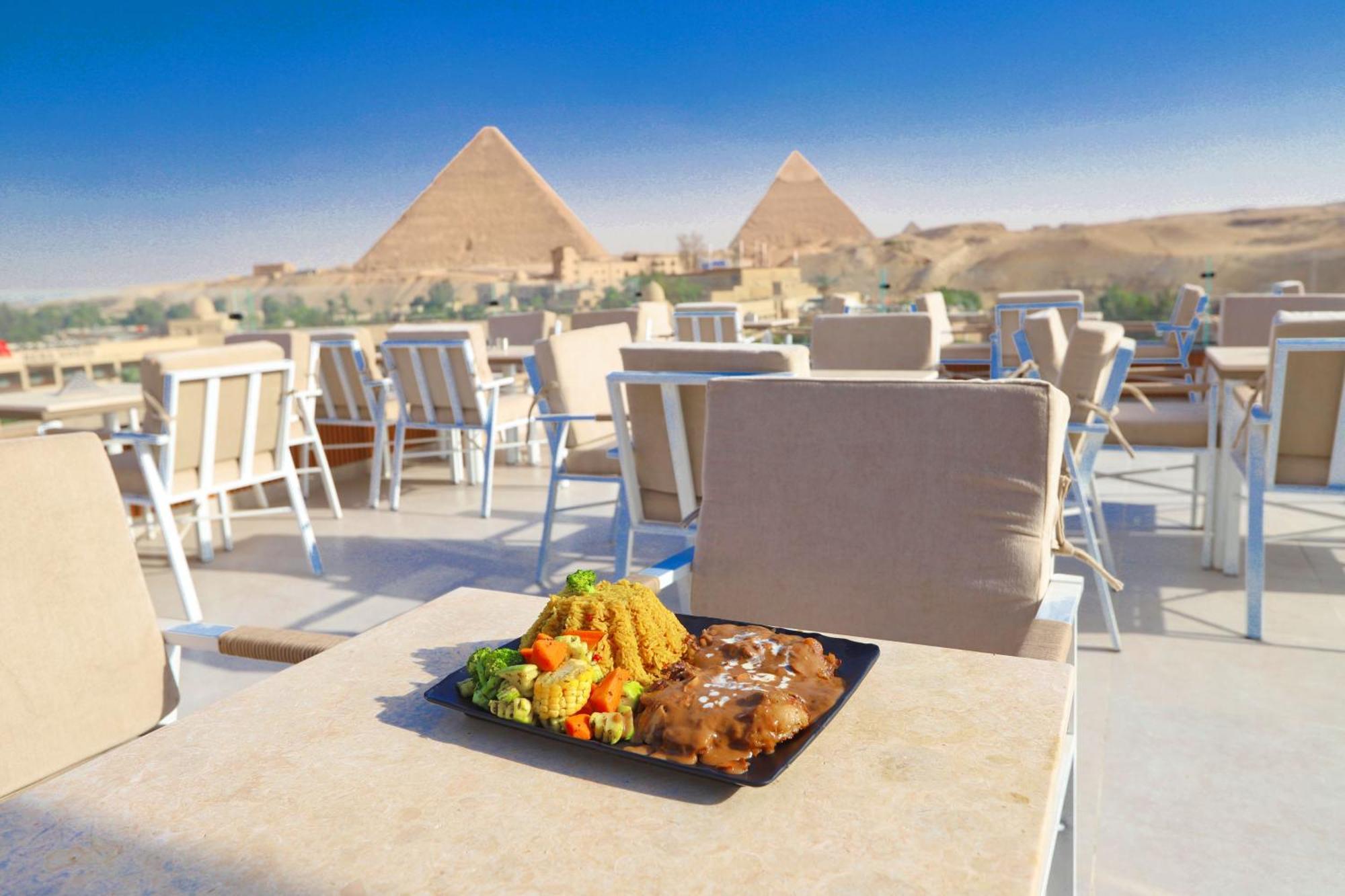 Gaia Pyramids Hotel Kafret el-Gabal Buitenkant foto