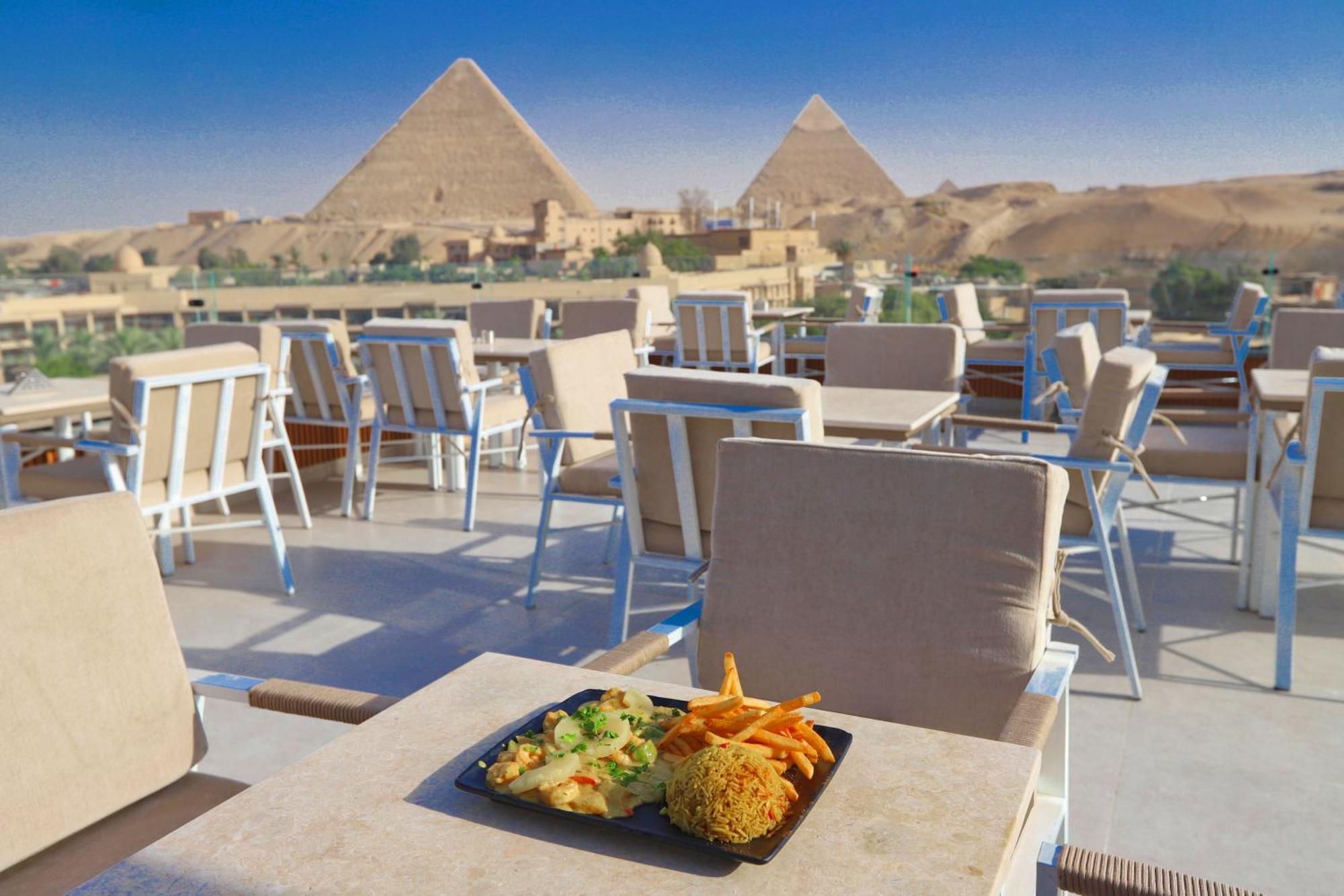Gaia Pyramids Hotel Kafret el-Gabal Buitenkant foto