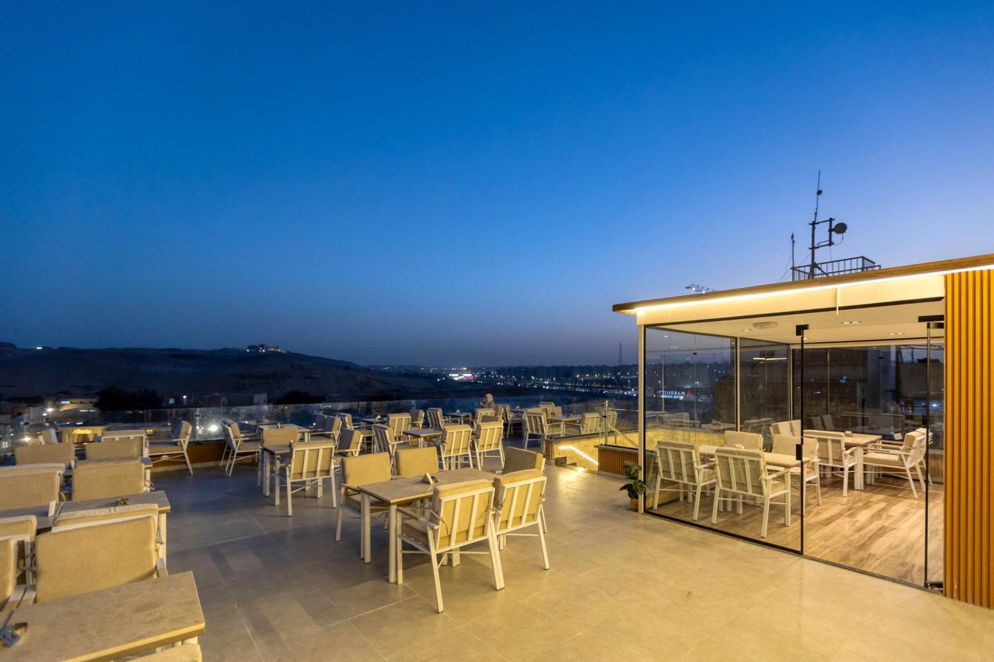 Gaia Pyramids Hotel Kafret el-Gabal Buitenkant foto